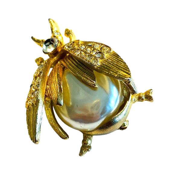 Vintage Mid Century Novelty Brooch Goldtone & Faux Pearl Bug Beetle Insect Pin - Picture 5 of 7